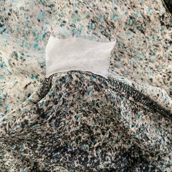 ANNTIAN Silk Green Printed Asymmetrical Top - Picture 6 of 6